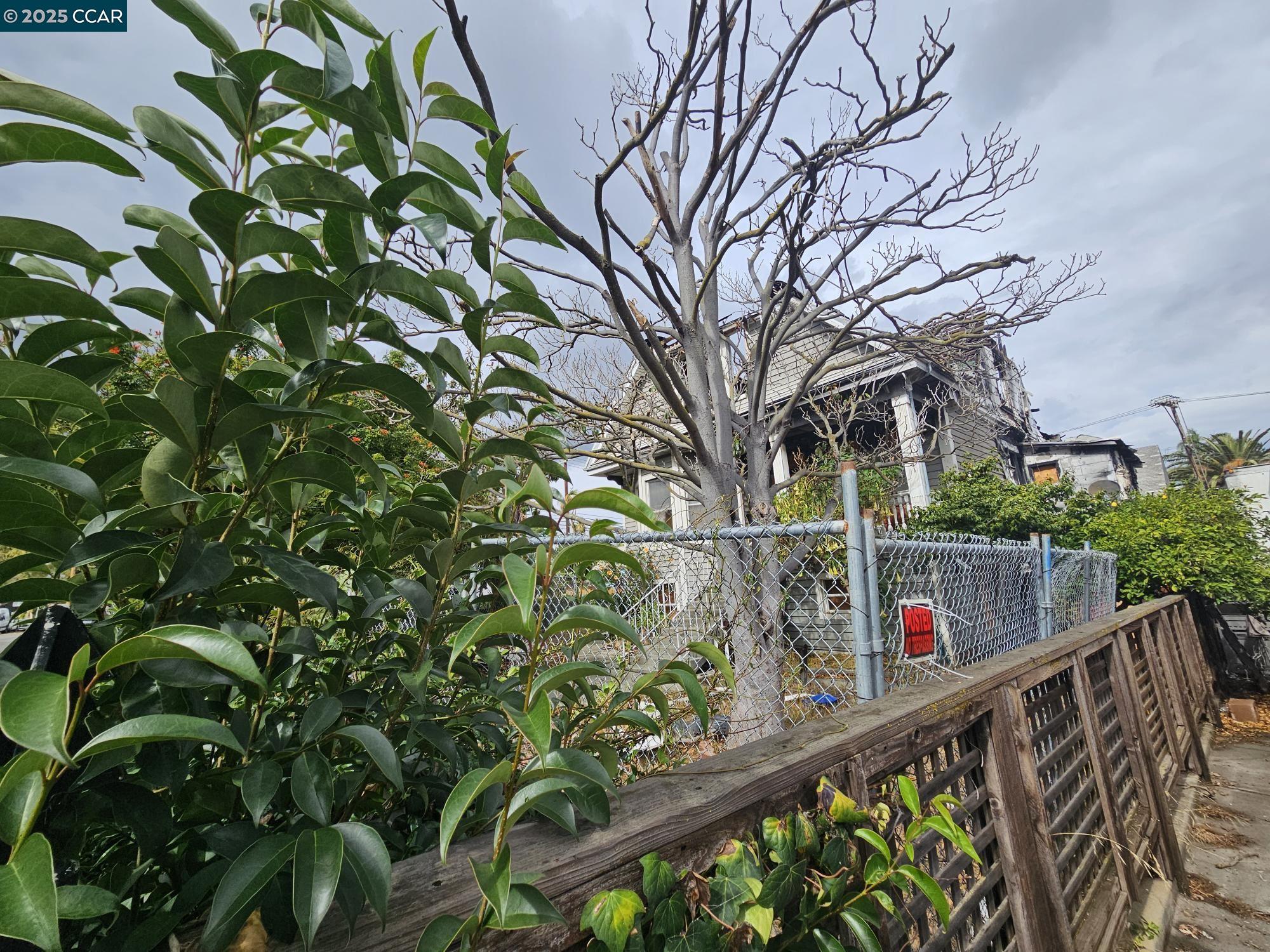 802 Ohio Street Vallejo, CA 94590 - Photo 6 of 14 a view of a balcony with wooden fence