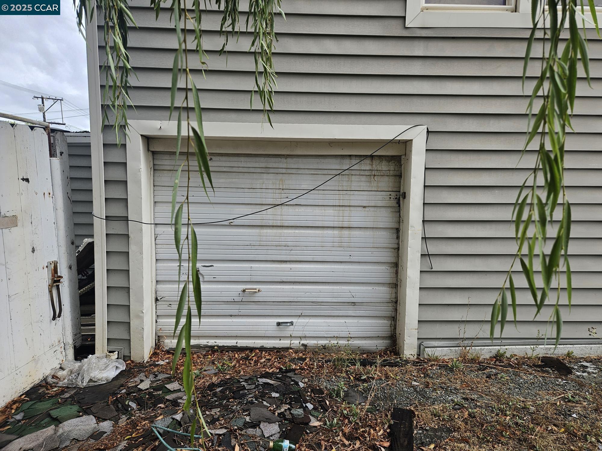 802 Ohio Street Vallejo, CA 94590 - Photo 10 of 14 a front view of a house with a garden