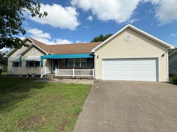 $159,500 | 1405 Schrock Street, El Dorado Springs, MO 64744