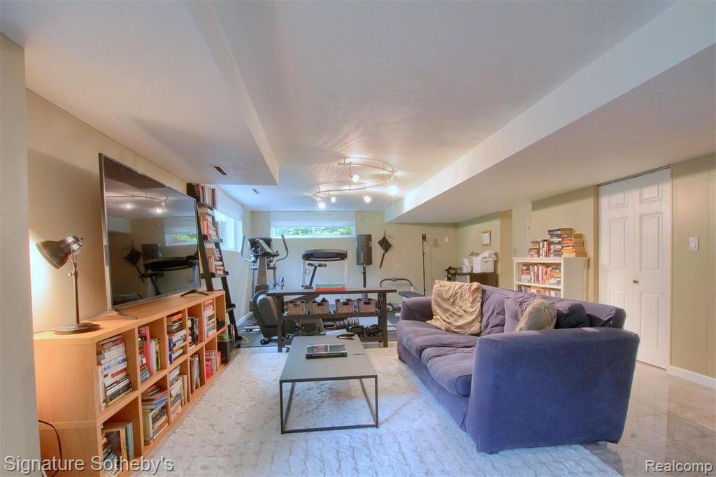1731 Lone Pine Road Bloomfield Hills, MI 48302 - Photo 31 of 38