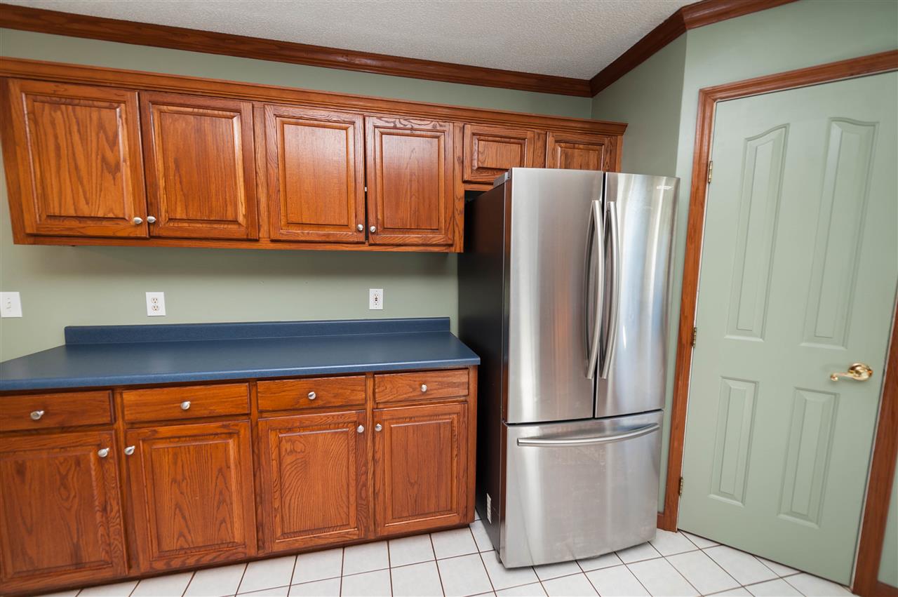 750 Wilkins Road Campobello, SC 29322 - Photo 4 of 35