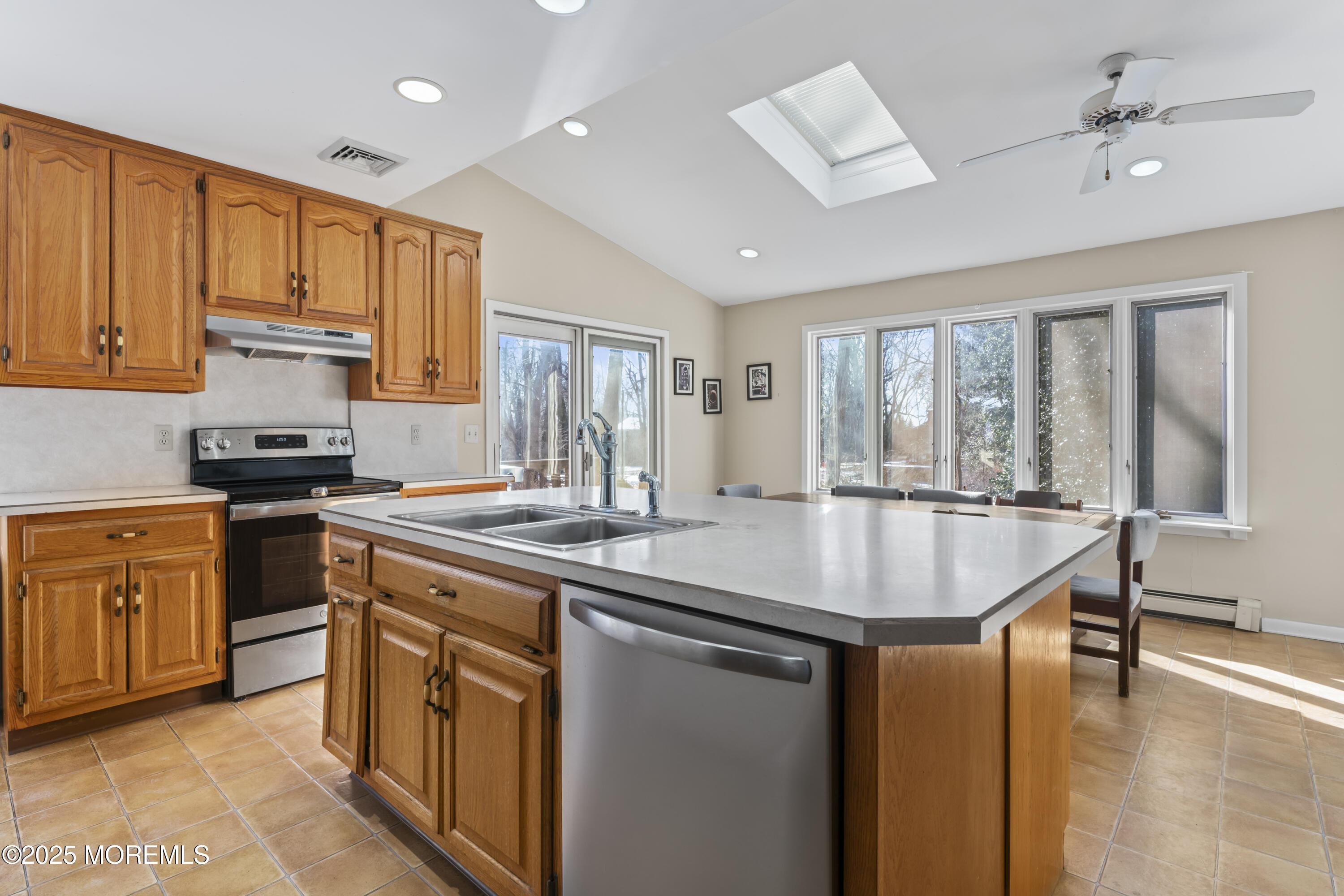 874 Holmdel Road Holmdel, NJ 07733 - Photo 7 of 27 print_quality-_DSC3687