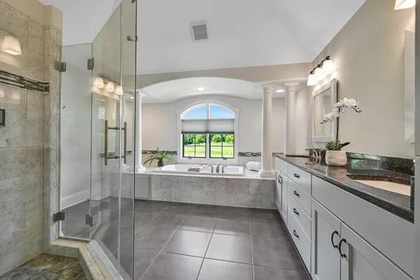 $1,449,900 | W292-s5474 Fox Run Court, Waukesha, WI 53189