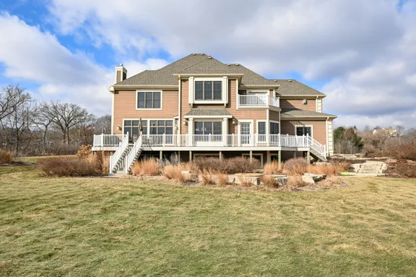$1,449,900 | W292-s5474 Fox Run Court, Waukesha, WI 53189
