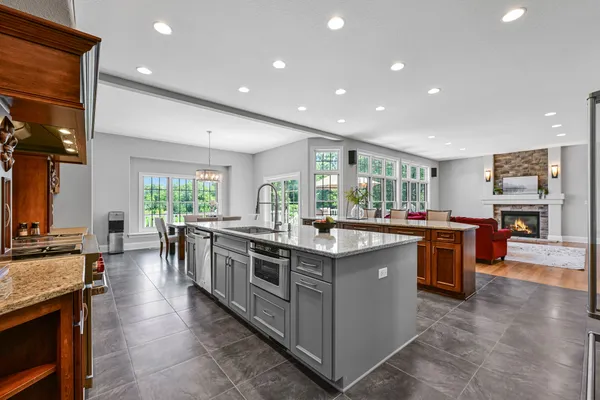 $1,449,900 | W292-s5474 Fox Run Court, Waukesha, WI 53189