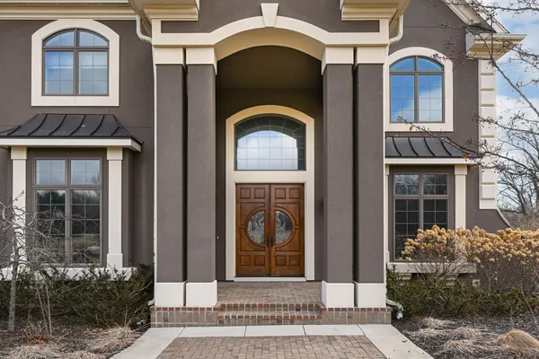 $1,449,900 | W292-s5474 Fox Run Court, Waukesha, WI 53189