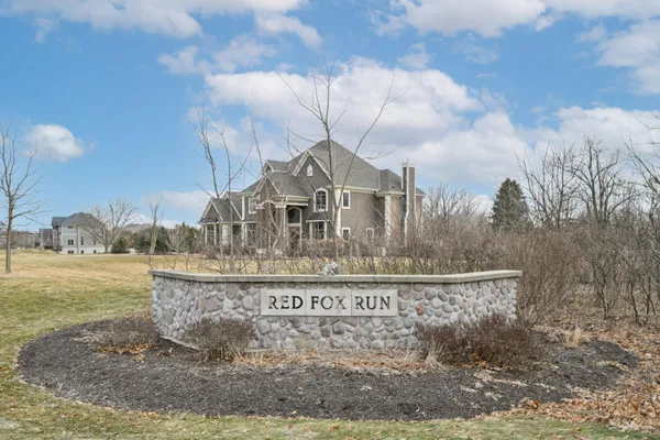 $1,449,900 | W292-s5474 Fox Run Court, Waukesha, WI 53189