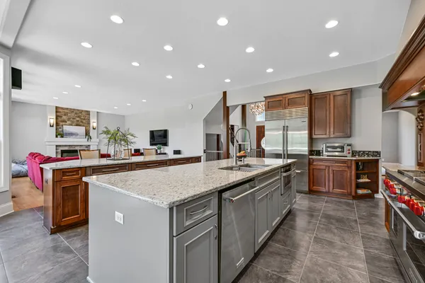 $1,449,900 | W292-s5474 Fox Run Court, Waukesha, WI 53189