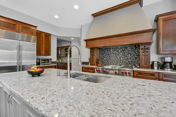 $1,449,900 | W292-s5474 Fox Run Court, Waukesha, WI 53189