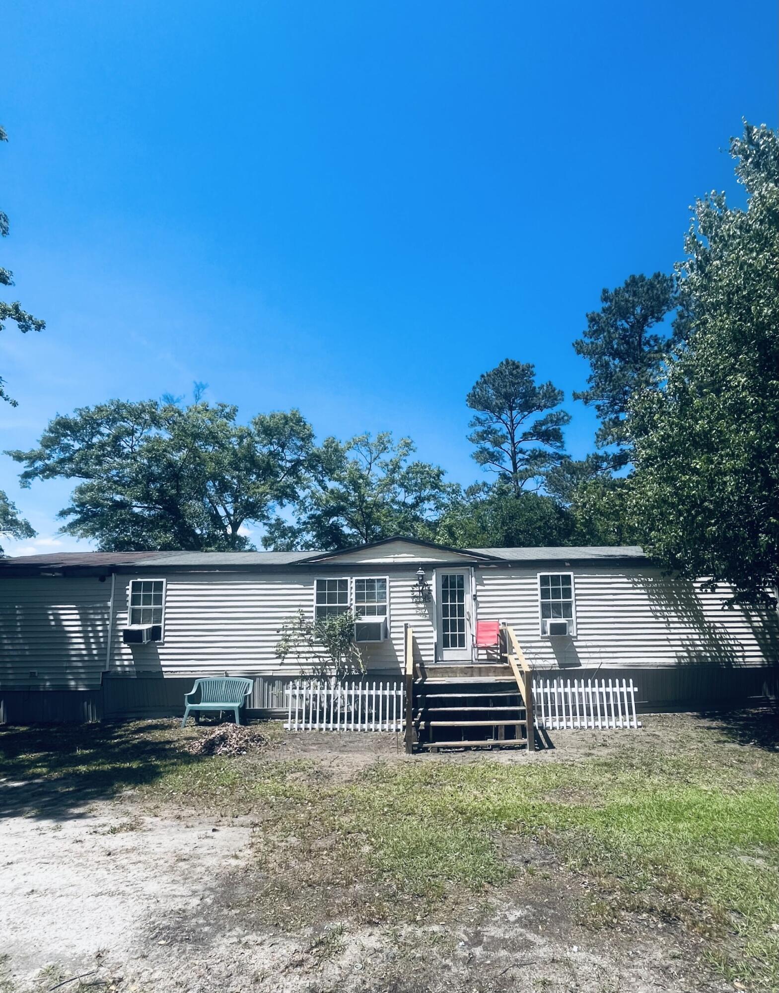 563 Chestnut Road Walterboro, SC 29488 - Photo 1 of 23 thumbnail_IMG_5959