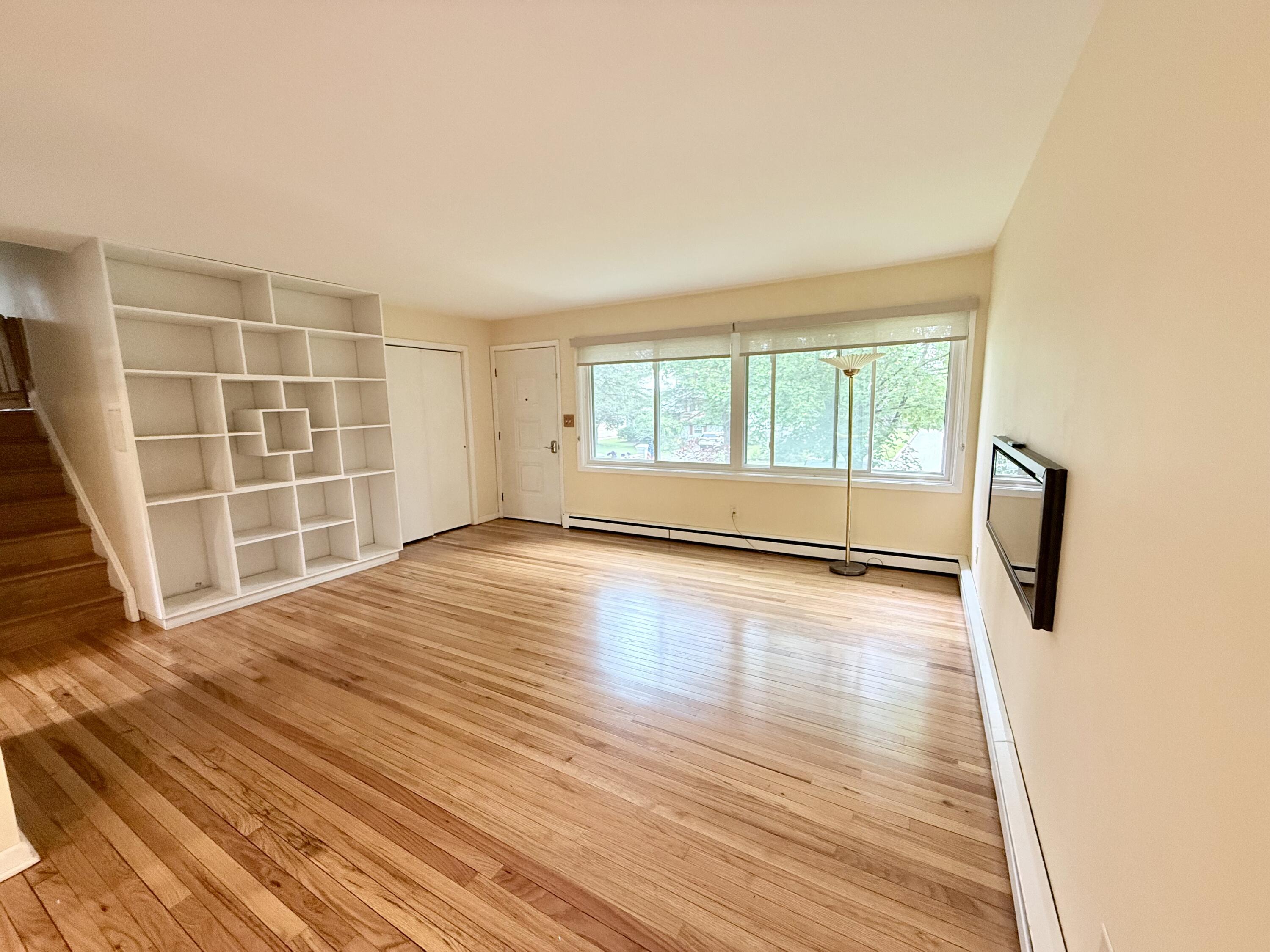 25 Addoms Street Plattsburgh, NY 12901 - Photo 4 of 27