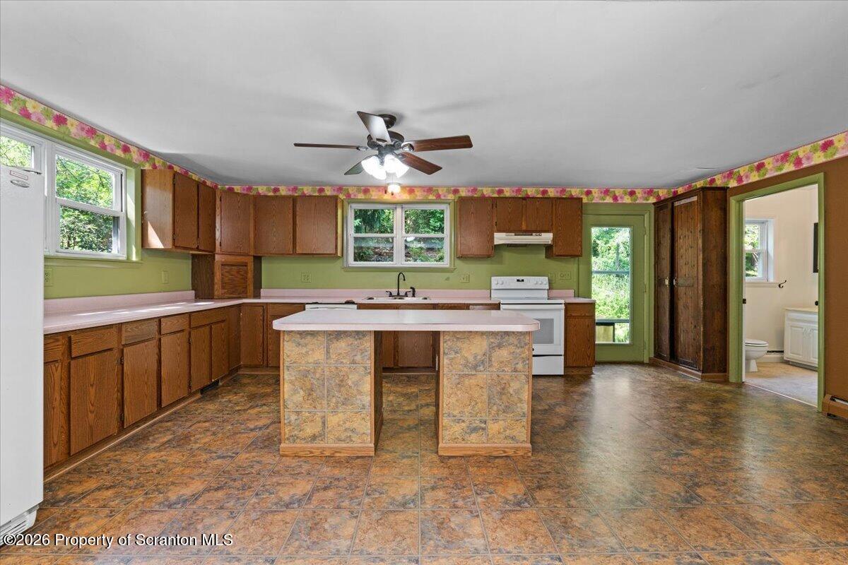 232 Cross Country Road Nicholson, PA 18446 - Photo 9 of 84 062-Kitchen