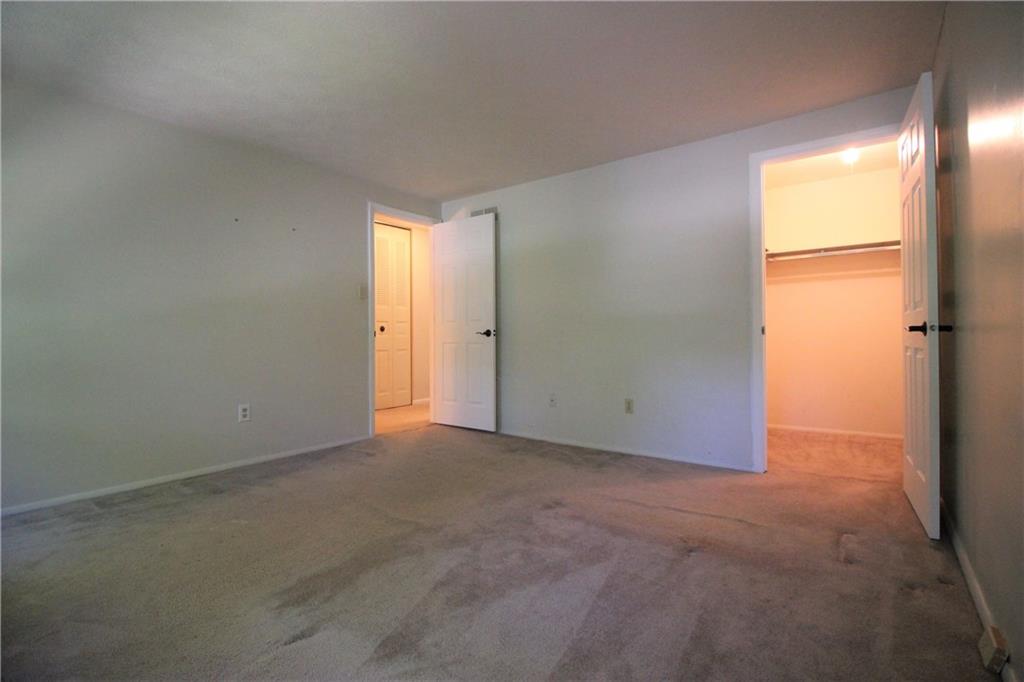 254 Quail Run Road Venetia, PA 15367 - Photo 14 of 25 Master Bedroom with walk-in closet