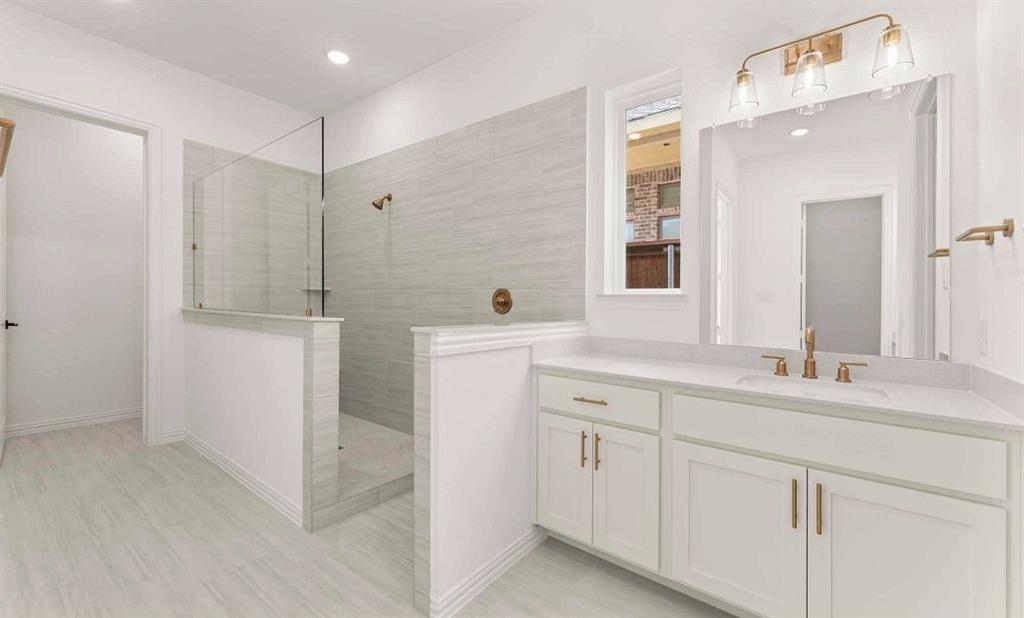 1317 Eclipse Way Wylie, TX 75098 - Photo 15 of 18 Primary Bathroom Representative Photo featuring the Serene Collection