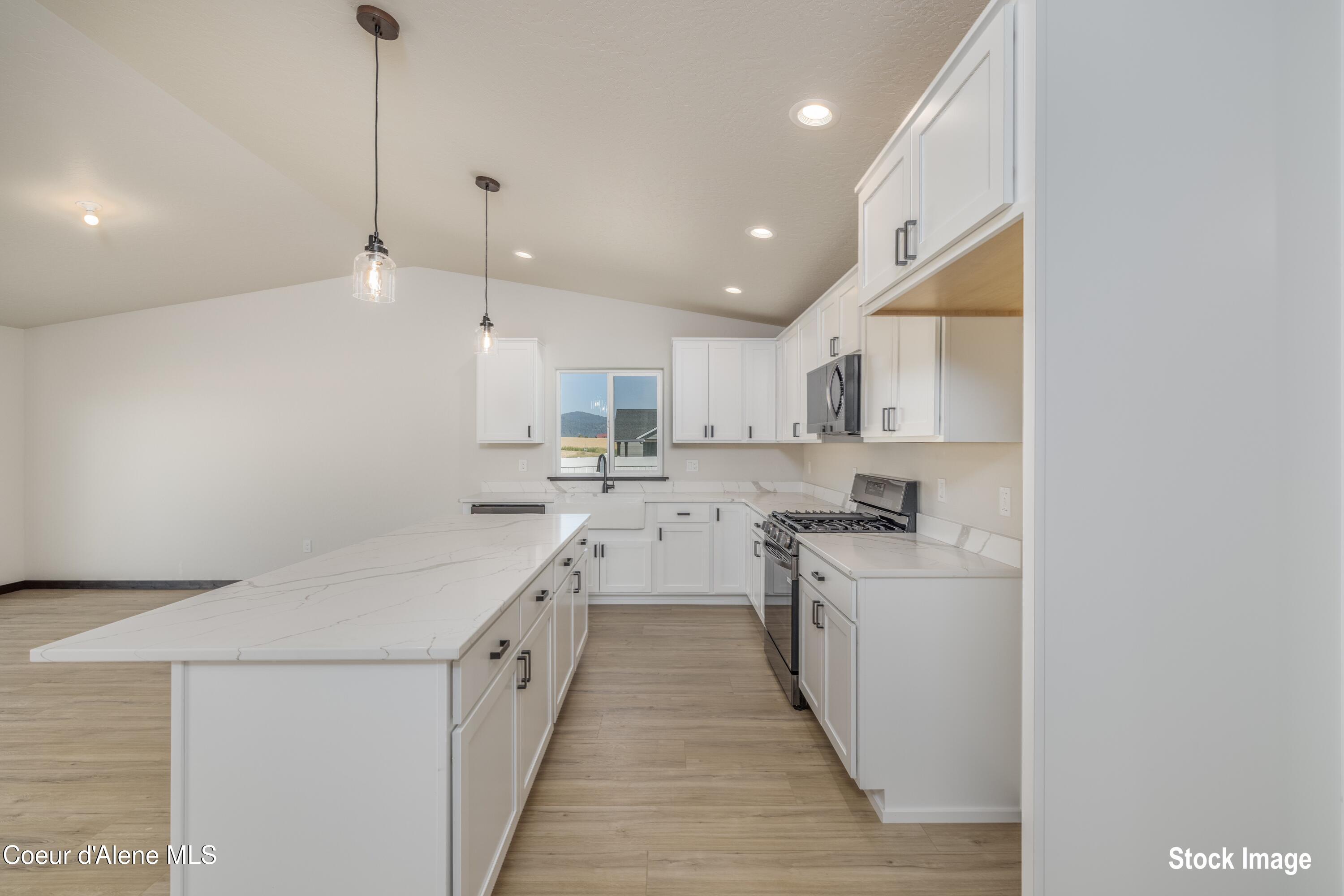 6731 West Plant Lane Rathdrum, ID 83858 - Photo 12 of 22 11 Kitchen