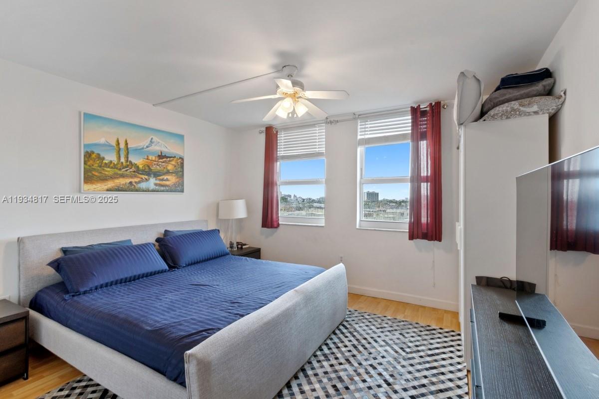 90 Alton Road, Unit 807 Miami Beach, FL 33139 - Photo 9 of 18