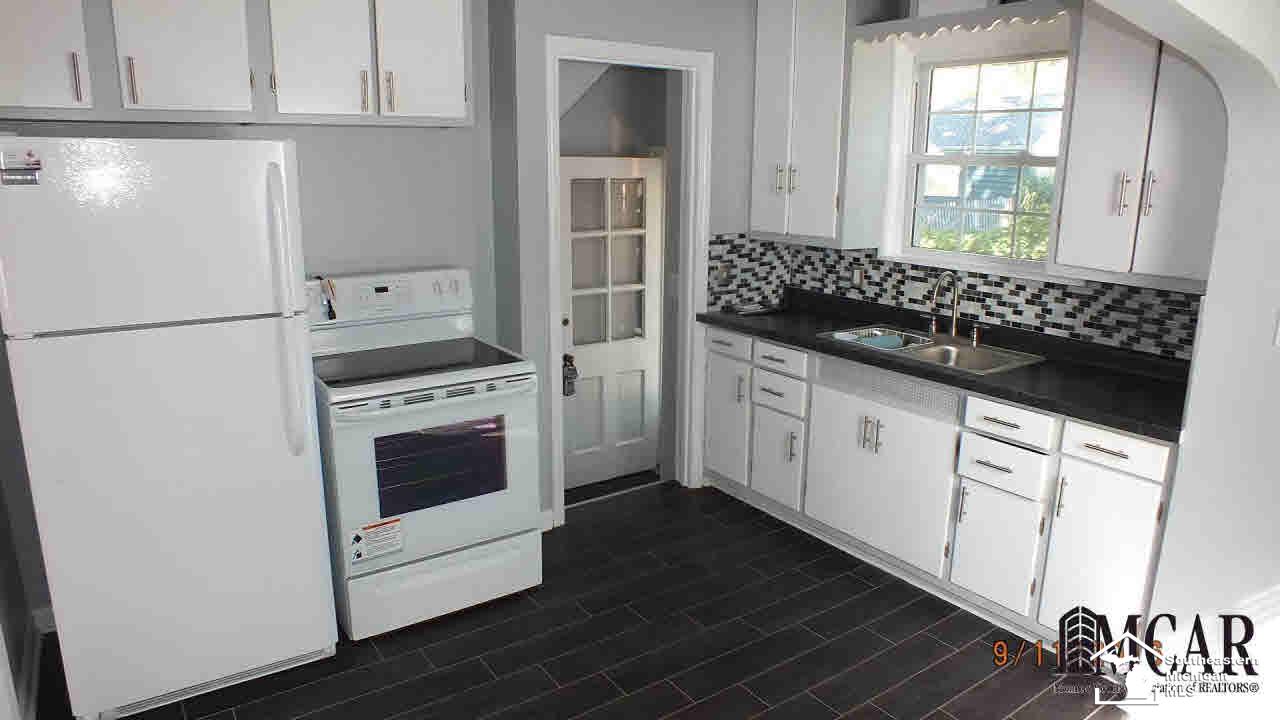 7927 Secor Road Lambertville, MI 48144 - Photo 5 of 14