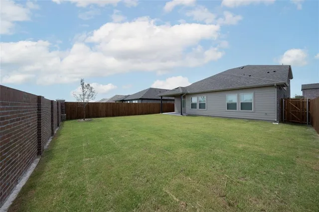 $389,990 | 1701 Rushpea Drive, Royse City, TX 75189