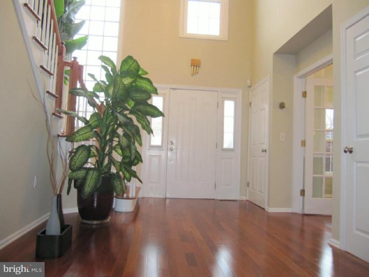 18 Brians Way Princeton Junction, NJ 08550 - Photo 3 of 16 Foyer