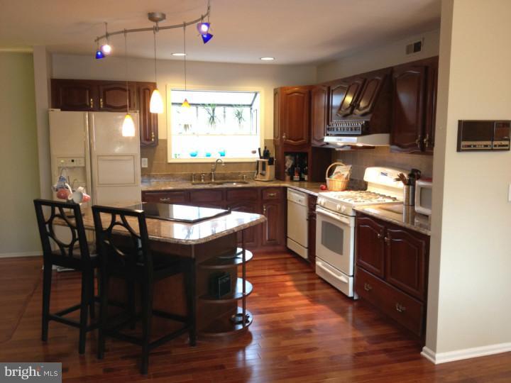18 Brians Way Princeton Junction, NJ 08550 - Photo 5 of 16 Kitchen