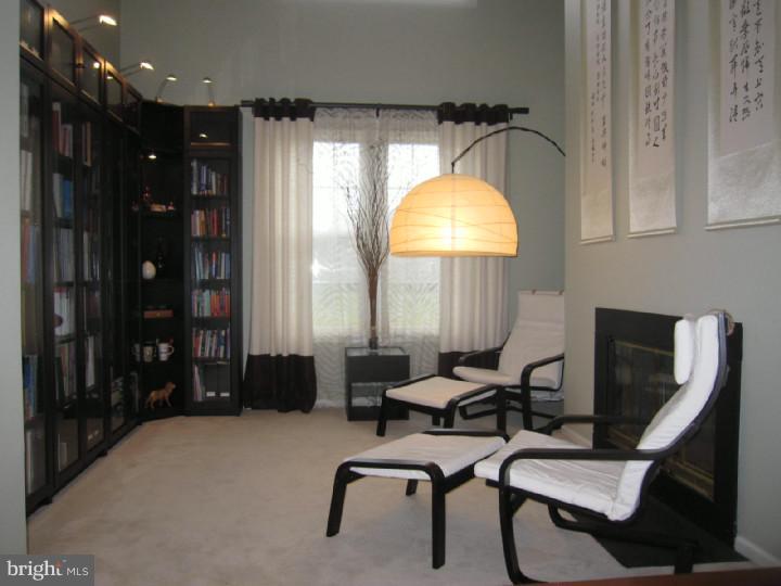 18 Brians Way Princeton Junction, NJ 08550 - Photo 6 of 16 Library