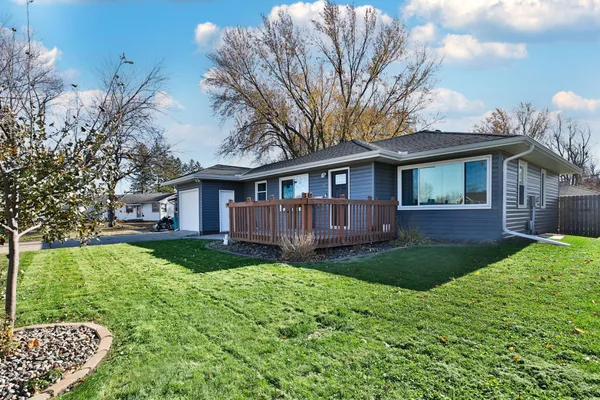 $319,900 | 733 East Academy Street, Owatonna, MN 55060