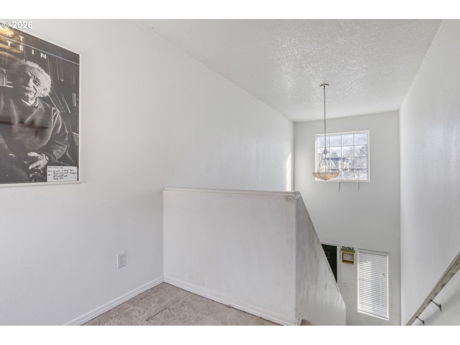 147 Southwest Wright Avenue Troutdale, OR 97060 - Photo 13 of 27 a view of entryway with window
