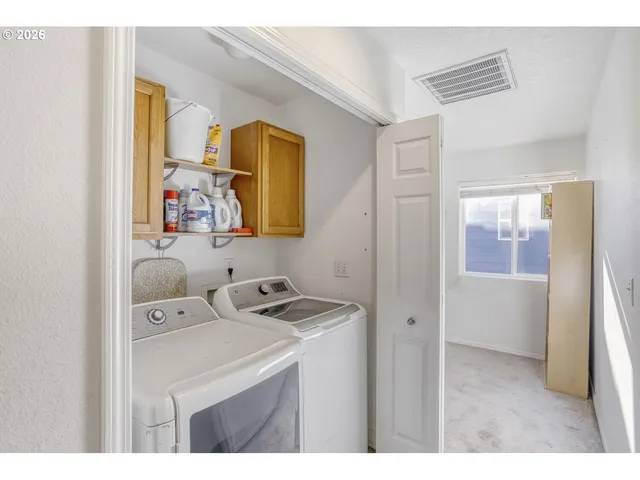 $439,900 | 147 Southwest Wright Avenue, Troutdale, OR 97060