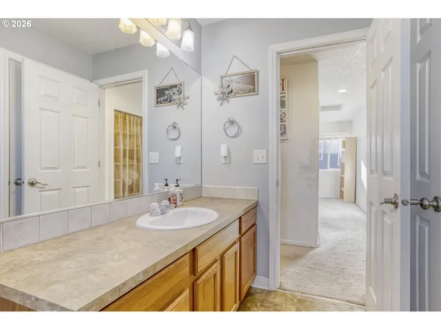 $439,900 | 147 Southwest Wright Avenue, Troutdale, OR 97060