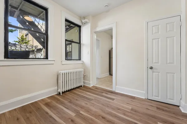 $1,950 | 7 Bender Place, Unit 3, Cliffside Park, NJ 07010