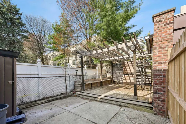 $1,950 | 7 Bender Place, Unit 3, Cliffside Park, NJ 07010