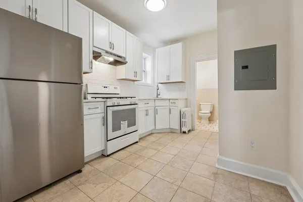 $1,950 | 7 Bender Place, Unit 3, Cliffside Park, NJ 07010