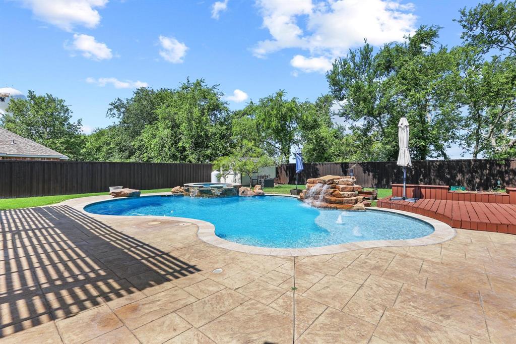 121 Sunset Lane Whitewright, TX 75491 - Photo 2 of 40