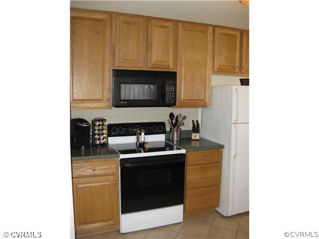 5406 Pineland Road Richmond, VA 23234 - Photo 4 of 12 Kitchen