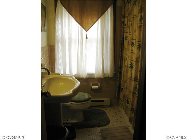 5406 Pineland Road Richmond, VA 23234 - Photo 10 of 12 Master Bath - Full bath