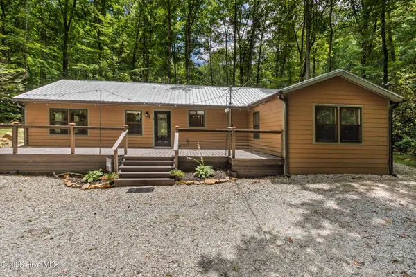 $349,900 | 2052 Granny Squirrel Drive, Andrews, NC 28901