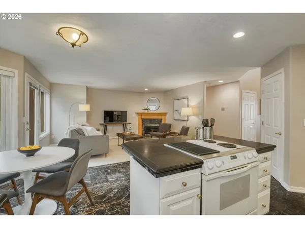 $879,000 | 9690 Southeast 257th Drive, Damascus, OR 97089