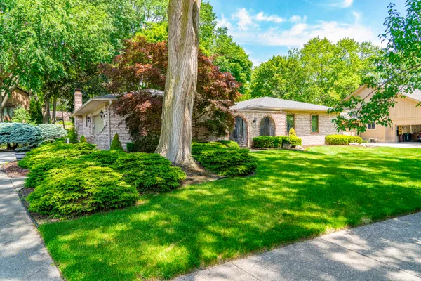 $499,900 | 5097 Collington Drive, Troy, MI 48098