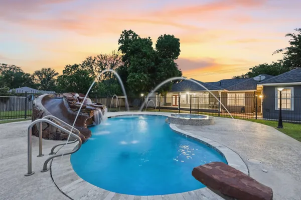 $539,900 | 2415 West Cedar Bayou Lynchburg Road, Baytown, TX 77521