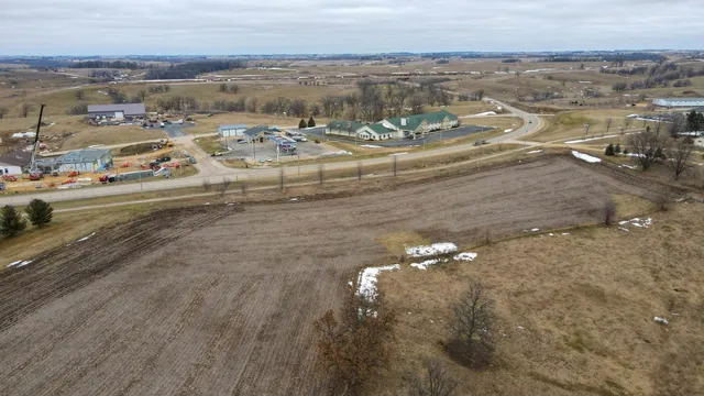 $150,000 | 23 Highway 23, Mineral Point, WI 53565