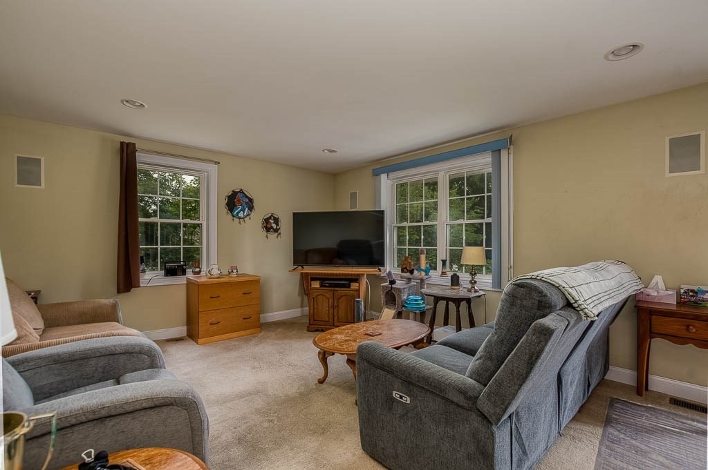 289 Chace Street, Unit B Clinton, MA 01510 - Photo 6 of 18