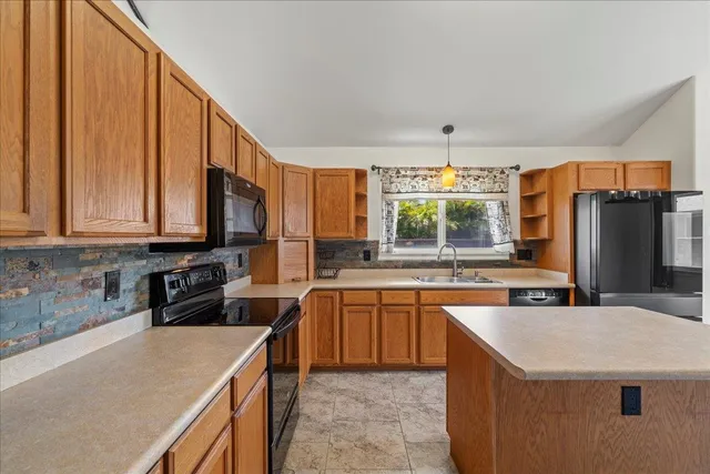 $1,199,000 | 48 Kuuhale Place, Kahului, HI 96732