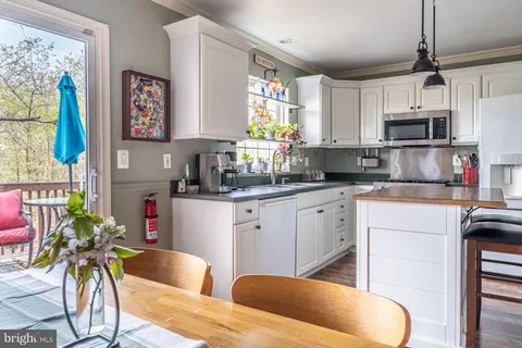 $285,000 | 418 Accolon Court, Mantua, NJ 08051