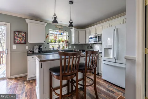 $285,000 | 418 Accolon Court, Mantua, NJ 08051