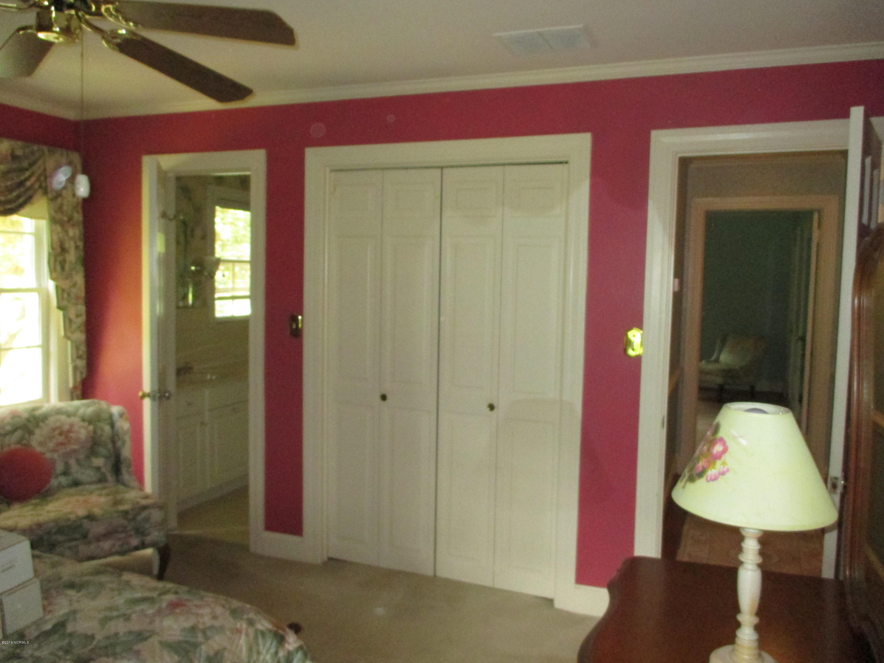 302 Windsor Road Greenville, NC 27858 - Photo 20 of 39 Bedroom 3 Closet & Entry