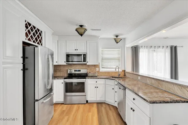 $419,000 | 33 Rockefeller Boulevard, East Greenbush, NY 12144