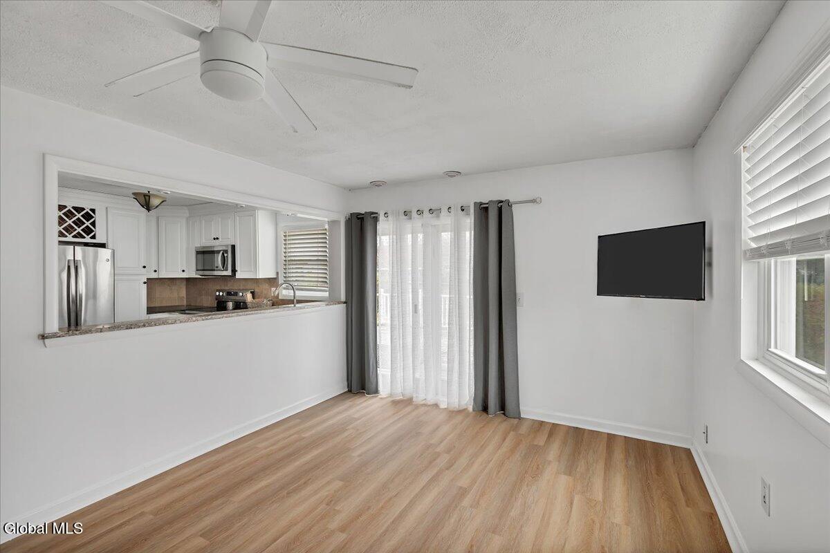 33 Rockefeller Boulevard East Greenbush, NY 12144 - Photo 17 of 38 19-IMG_5159