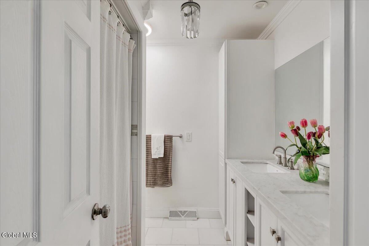 33 Rockefeller Boulevard East Greenbush, NY 12144 - Photo 29 of 38 27-IMG_5215