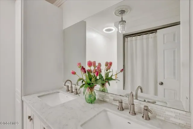 $419,000 | 33 Rockefeller Boulevard, East Greenbush, NY 12144