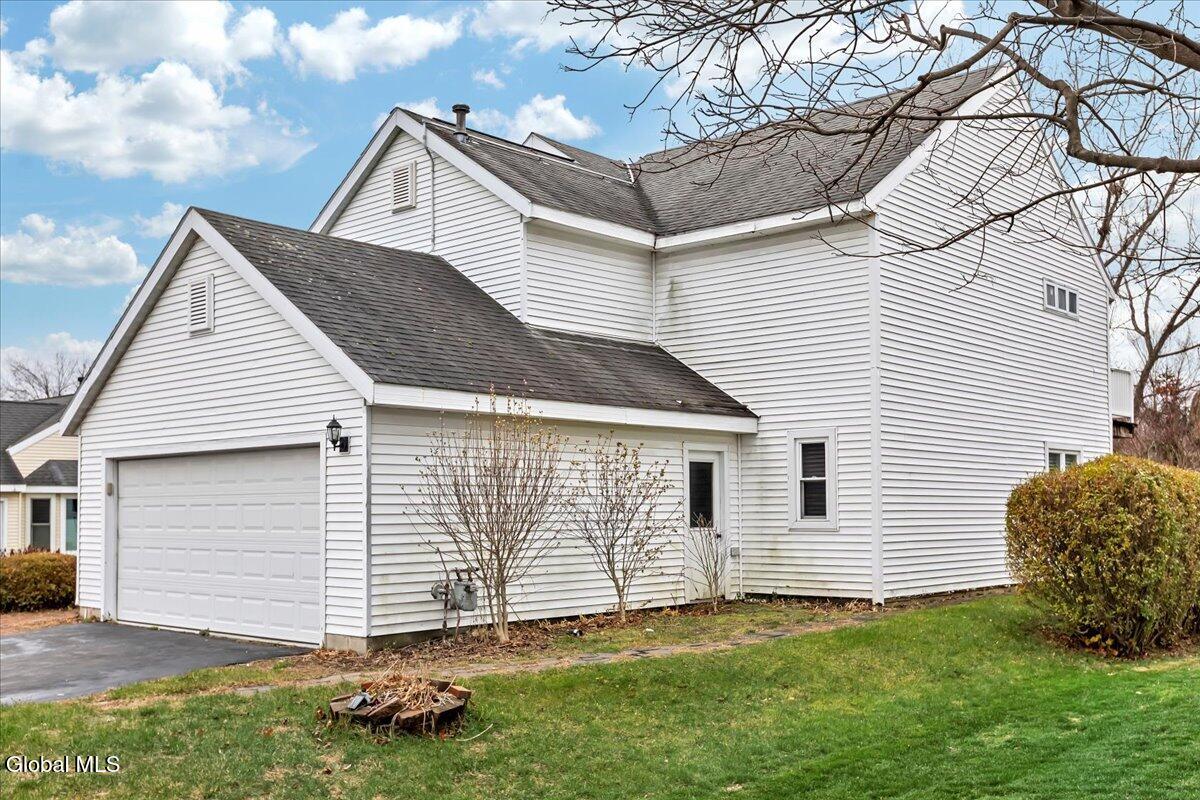 33 Rockefeller Boulevard East Greenbush, NY 12144 - Photo 3 of 38 35-IMG_4991